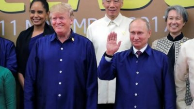 http://www.kricom.id/gambar/berita/2017/11/Trump Putin-36739-400x286.jpg